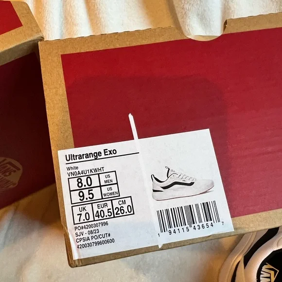 🖤SOLD🖤 Vans UltraRange EXO Sneaker WHITE, Size 9.5 Women's / 8 Men'sM - Picture 10 of 12